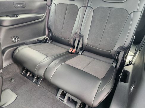 New 2025 Jeep Grand Cherokee L Altitude image 20