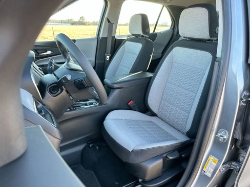 Used 2023 Chevrolet Equinox LS image 11