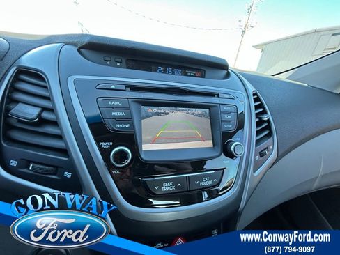 Used 2016 Hyundai Elantra Limited image 33