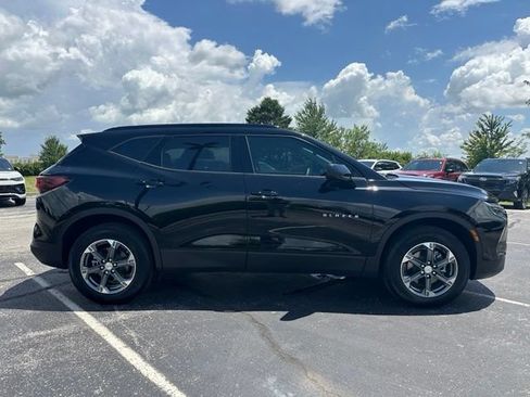 Used 2025 Chevrolet Blazer LT w/ Convenience Package AWD/4WD image 8