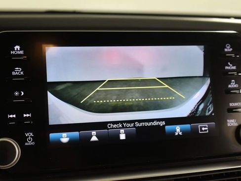 Used 2018 Honda Accord Touring image 36