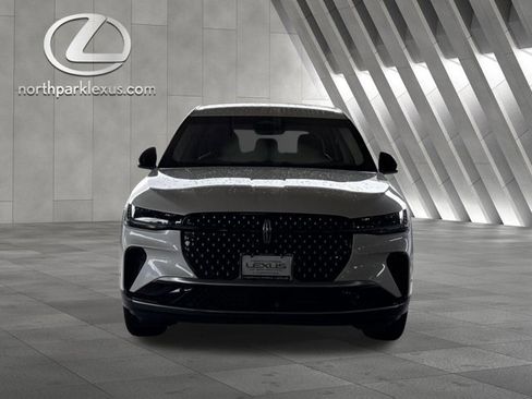 Used 2024 Lincoln Nautilus Premier AWD/4WD image 25