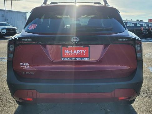 New 2026 Nissan Kicks SV w/ Cold Weather Package FWD image 4