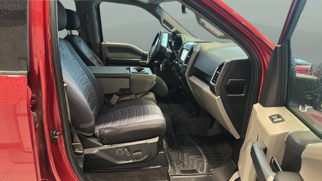 Used 2016 Ford F150 XLT w/ Equipment Group 302A Luxury AWD/4WD image 19