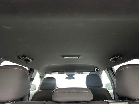 Used 2025 Chevrolet Equinox LT FWD image 71