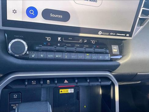 Used 2024 Toyota Sequoia Limited image 32