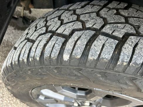 Used 2022 Toyota Tundra Platinum image 47