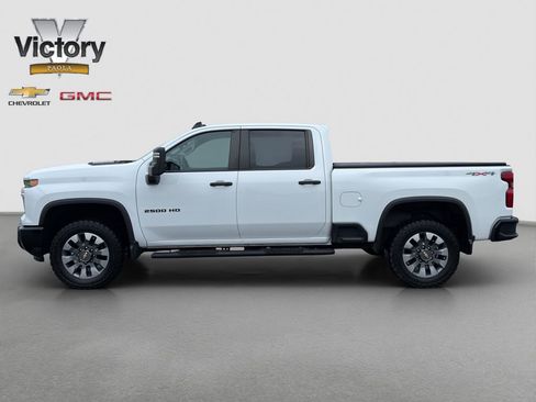 Used 2024 Chevrolet Silverado 2500 Custom w/ Custom Value Package AWD/4WD image 3