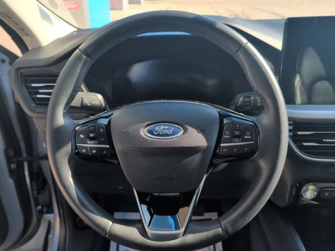 Used 2023 Ford Escape Platinum image 17