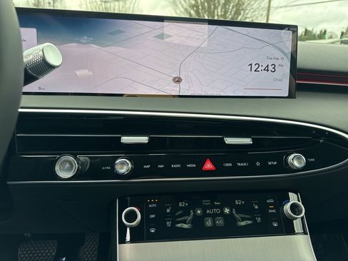 New 2026 Genesis GV70 2.5T Advanced AWD/4WD image 23