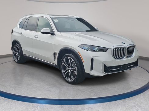New 2026 BMW X5 xDrive40i w/ Climate Comfort Package AWD/4WD image 3