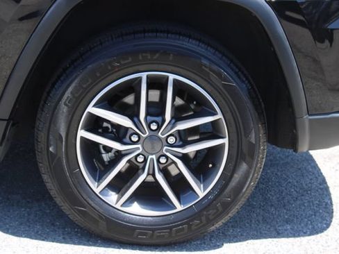 Used 2020 Jeep Grand Cherokee Limited RWD image 8