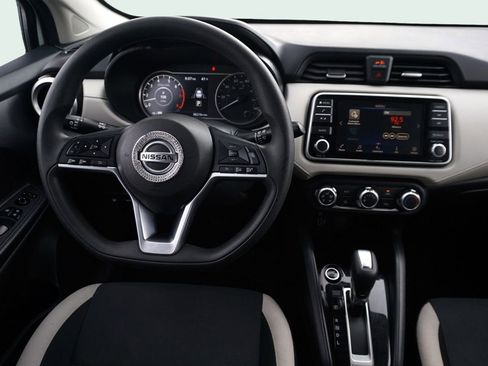 Used 2021 Nissan Versa SV image 21