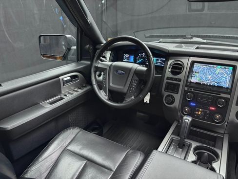 Used 2015 Ford Expedition XLT w/ Equipment Group 202A AWD/4WD image 40