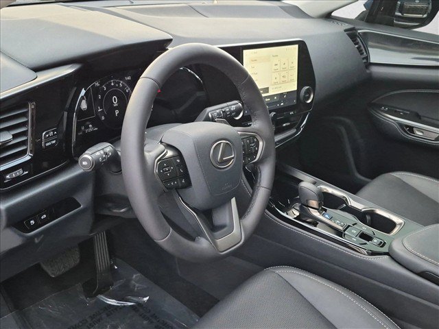 Used 2025 Lexus NX 250 FWD w/ Accessory Package (2T) image 10