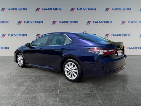Used 2021 Toyota Camry LE FWD image 3