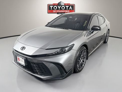 Used 2026 Toyota Camry SE w/ Convenience Package FWD image 3