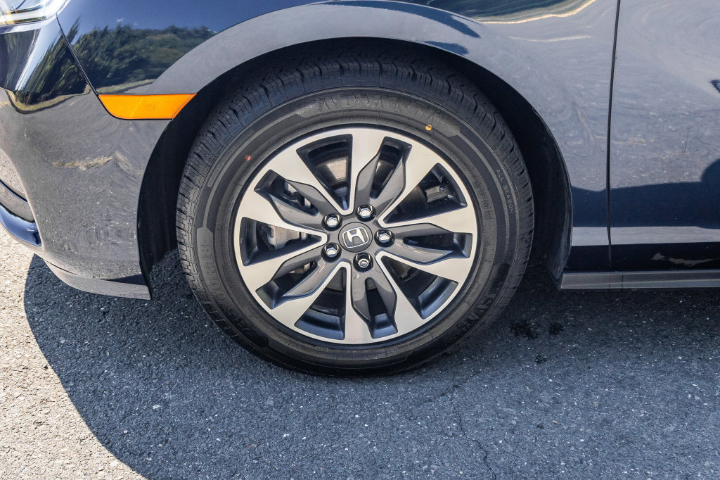 Used 2024 Honda Odyssey EX-L image 13