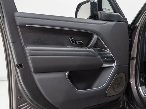 Used 2022 Land Rover Range Rover Long Wheelbase First Edition image 62