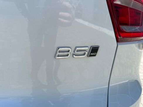 Used 2025 Volvo XC40 B5 Ultra AWD/4WD image 28