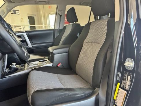 Used 2016 Toyota 4Runner 4WD image 30