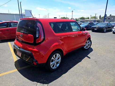 Used 2016 Kia Soul + image 5