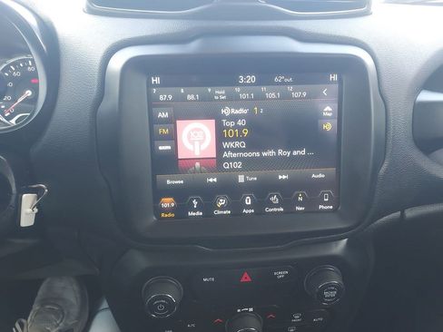 Used 2018 Jeep Renegade Limited w/ UConnect 8.4 Nav Group AWD/4WD image 12