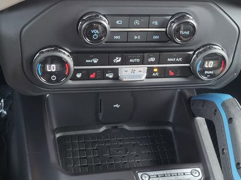 Used 2024 Ford Bronco Wildtrak AWD/4WD image 22