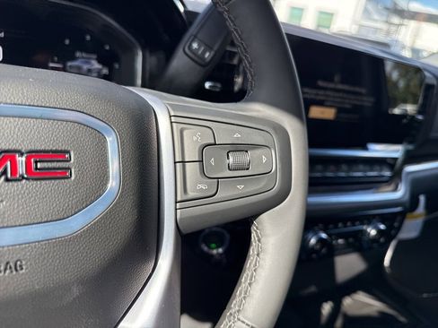 New 2026 GMC Sierra 1500 Elevation image 16