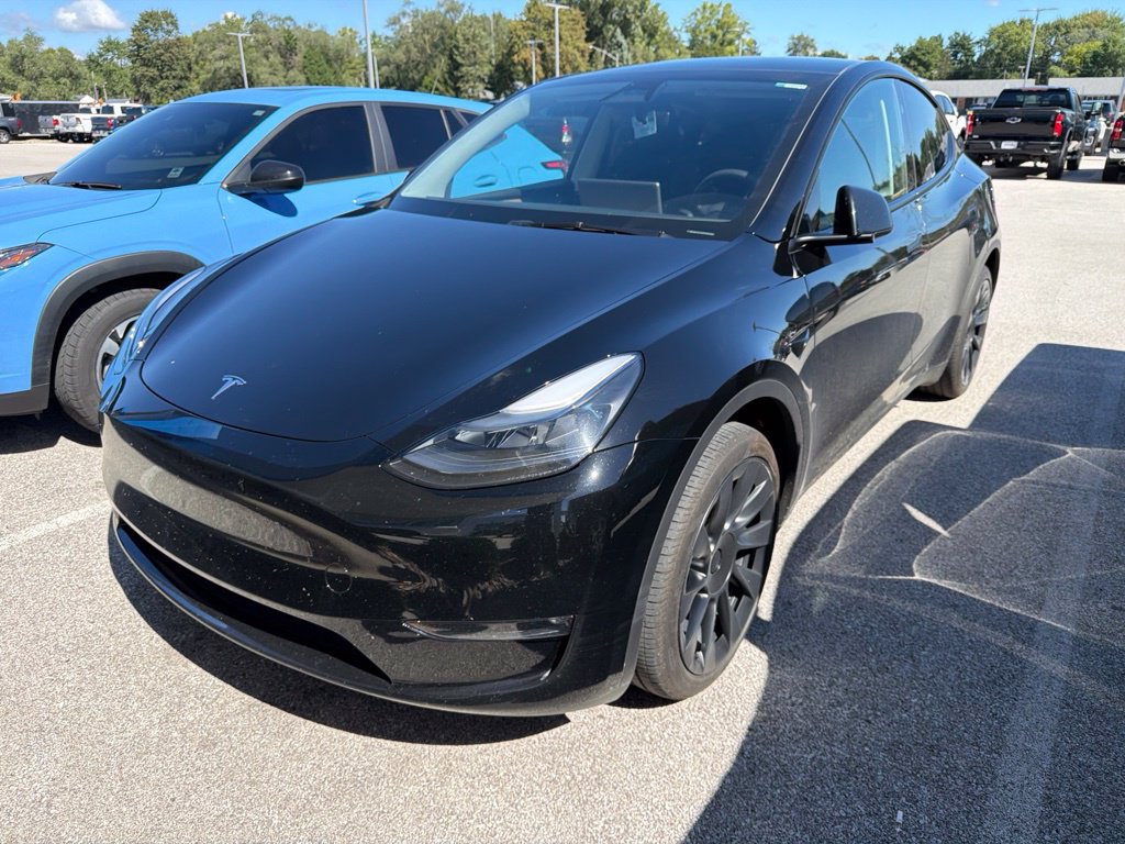 Used 2025 Tesla Model Y Long Range AWD/4WD image 1
