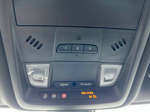 Used 2025 Chevrolet Blazer Premier w/ Driver Confidence II Package FWD image 19