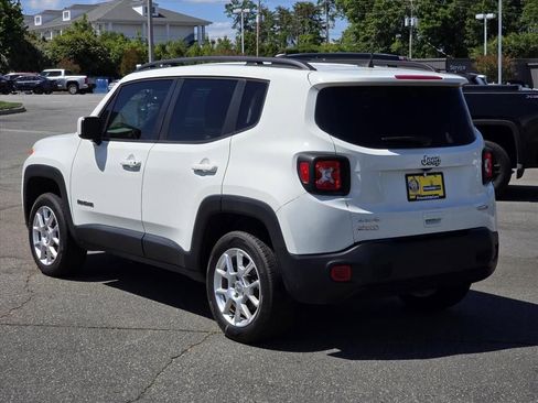 Used 2020 Jeep Renegade Latitude w/ Cold Weather Group AWD/4WD image 24