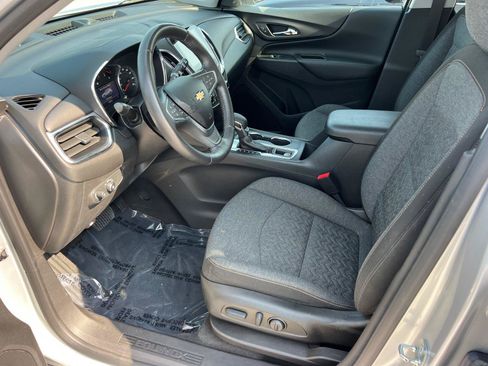 Used 2022 Chevrolet Equinox LT FWD image 9