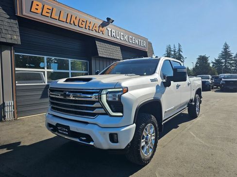 Used 2024 Chevrolet Silverado 3500 High Country w/ High Country Premium Package AWD/4WD image 1