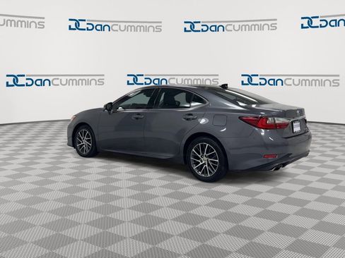 Used 2017 Lexus ES 350 w/ Luxury Package FWD image 6