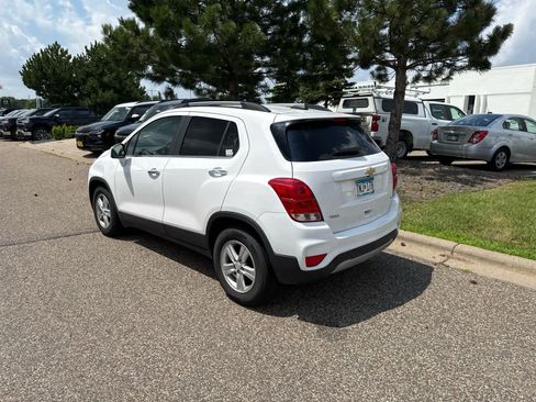 Used 2019 Chevrolet Trax LT w/ LT Convenience Package FWD image 5