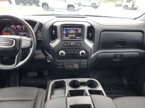 Used 2024 GMC Sierra 3500 Pro w/ Convenience Package image 13