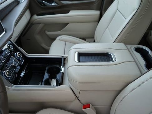 Used 2023 GMC Yukon Denali w/ Advanced Technology Package AWD/4WD image 57