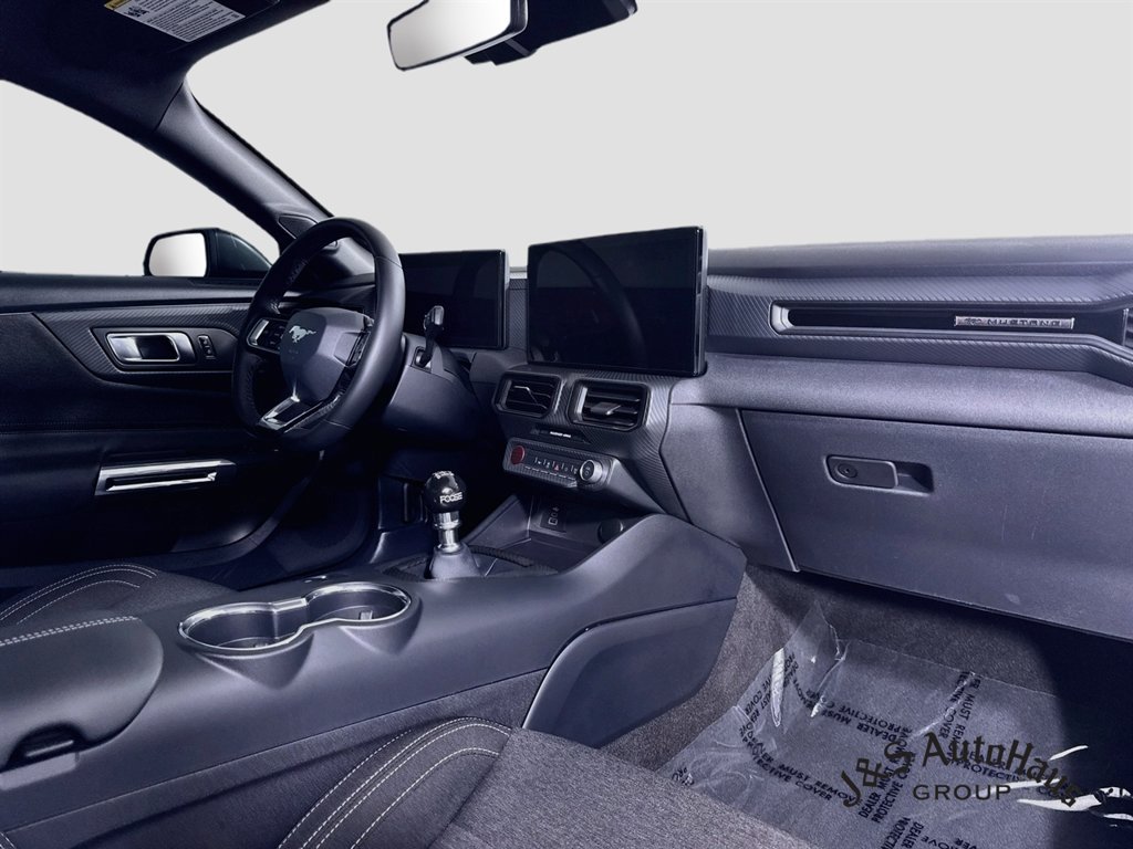 Used 2024 Ford Mustang GT RWD image 34
