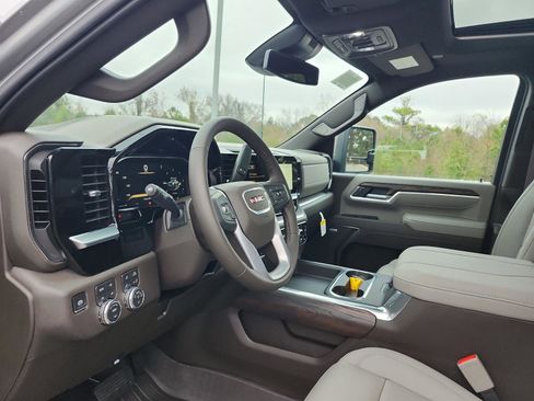 New 2026 GMC Sierra 2500 SLT w/ SLT Premium Package image 14