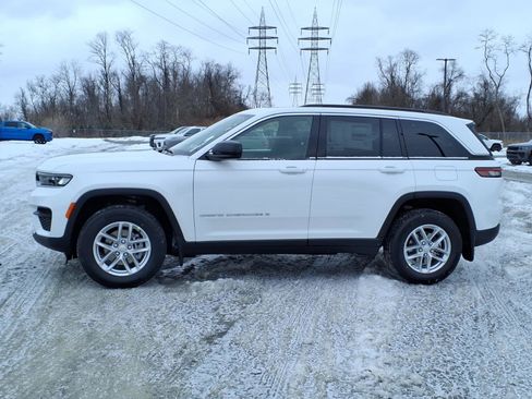 New 2026 Jeep Grand Cherokee Laredo X AWD/4WD image 2