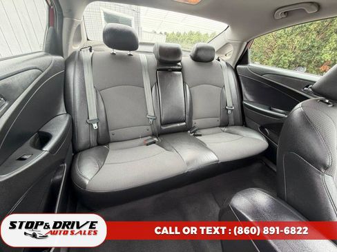 Used 2013 Hyundai Sonata SE w/ Navigation & Sunroof Pkg FWD image 17