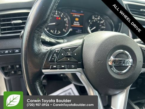 Used 2018 Nissan Rogue SL AWD/4WD image 25