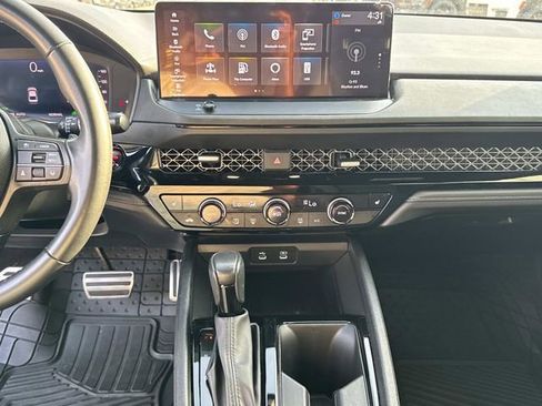 Used 2023 Honda Accord Sport image 29