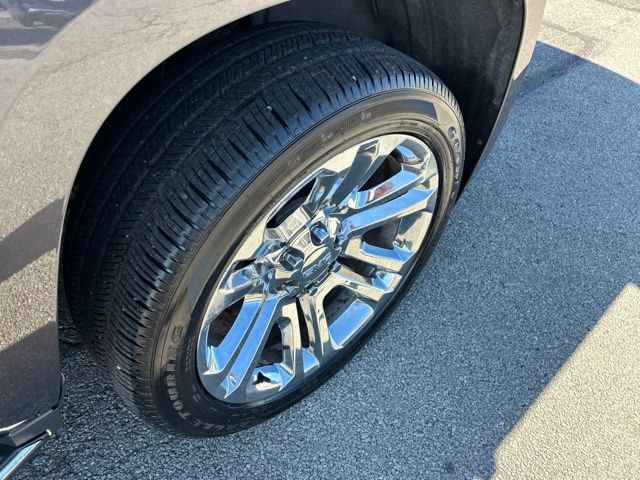 Used 2018 GMC Yukon SLT w/ Premium Edition AWD/4WD image 23