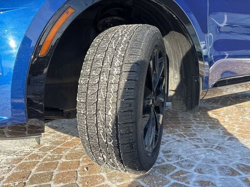 Used 2023 Kia Sorento SX image 10