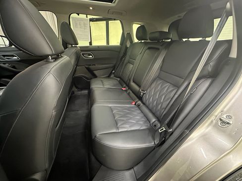 Used 2026 Nissan Rogue Platinum w/ Platinum Premium Package image 22