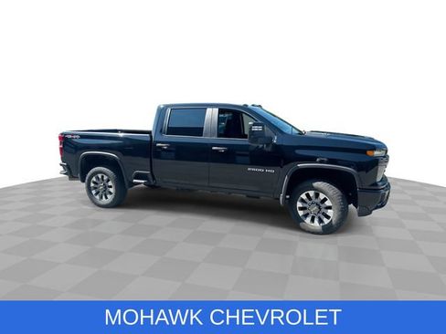 Used 2024 Chevrolet Silverado 2500 Custom w/ Custom Value Package AWD/4WD image 2
