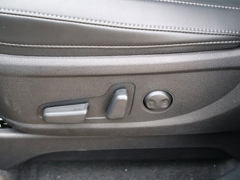 Used 2025 Kia Telluride S image 19