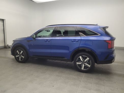Used 2021 Kia Sorento EX w/ Panoramic Sunroof Package AWD/4WD image 3